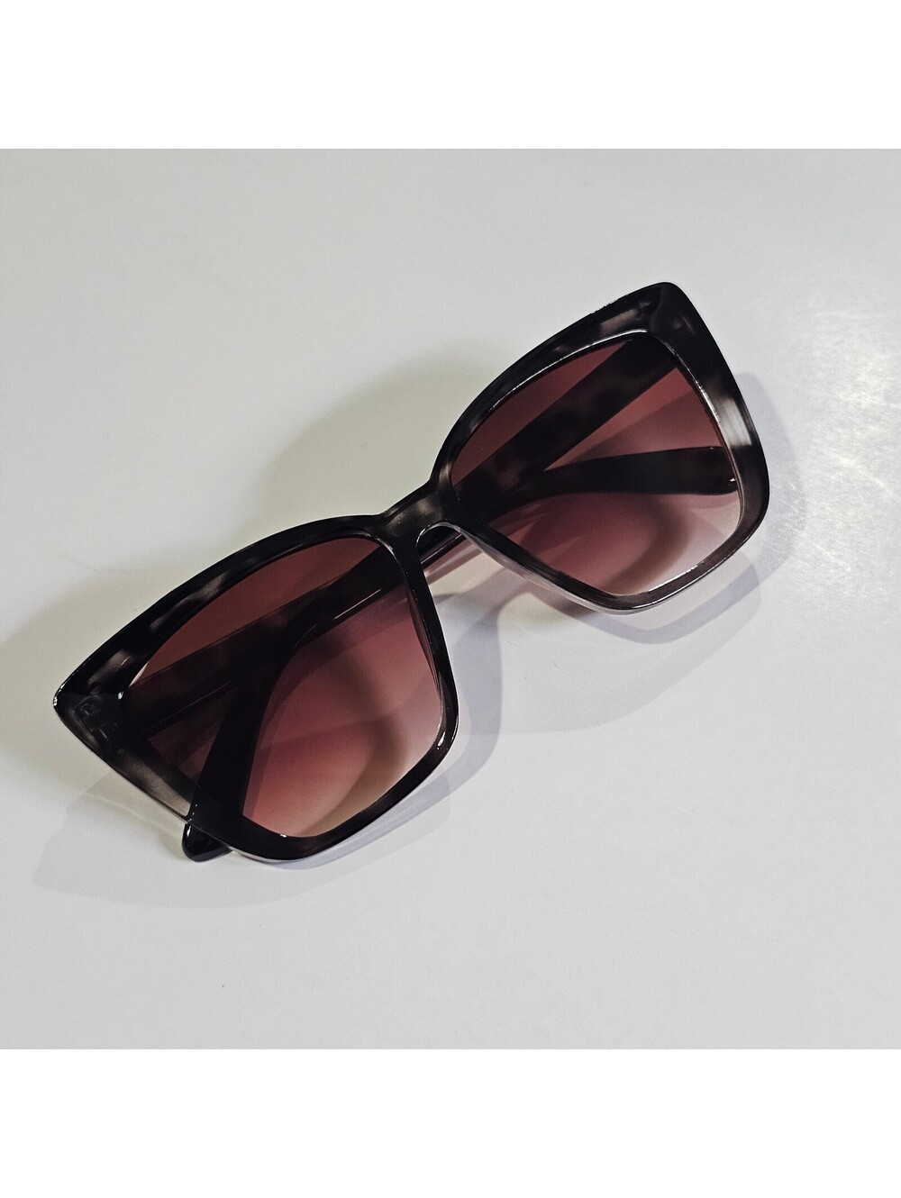 Stylish Cat-Eye Sunglasses Leopard, Frame and Gradient Brown Lenses